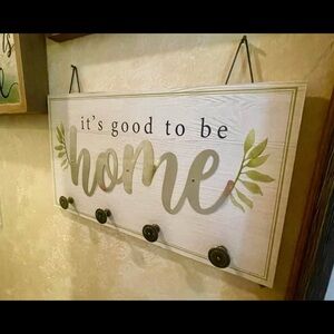 Decorative Wall Sign with Hooks - 'It's Good to Be Home' - Green and Brown